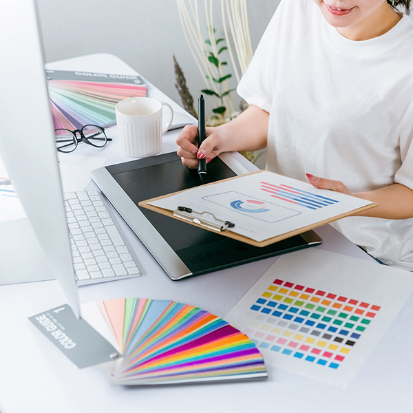 WEB・グラフィックデザイン制作事業